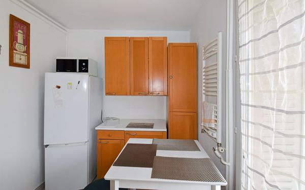 Appartement à louer    4 pièces •  Lyon 8