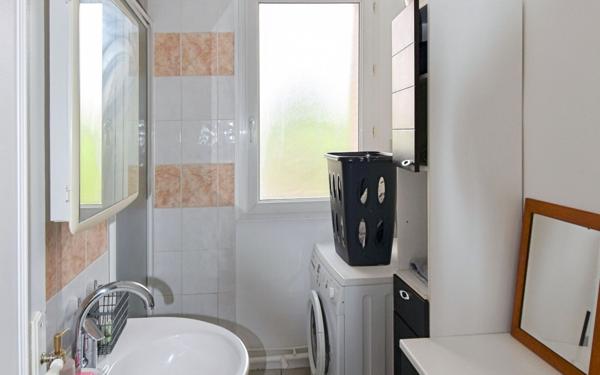 Appartement à louer    4 pièces •  Lyon 8