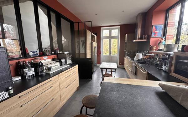 Maison à vendre    6 pièces •  Saint-Antonin-Noble-Val