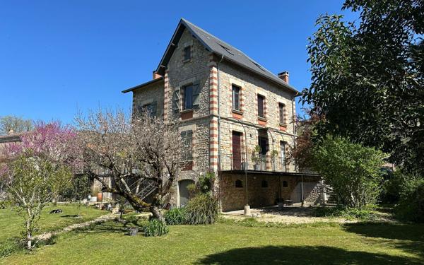 Maison à vendre    6 pièces •  Saint-Antonin-Noble-Val