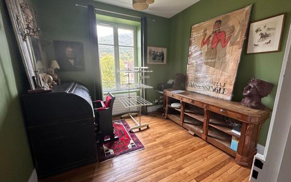 Maison à vendre    6 pièces •  Saint-Antonin-Noble-Val