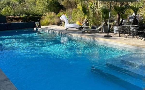 Maison à vendre    6 pièces •  Saint-Antonin-Noble-Val