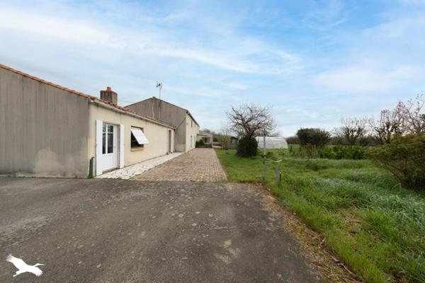 Maison à vendre |  Le Poiré-sur-Vie |  9 pièces | 250 m²