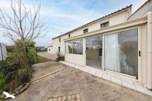 Maison à vendre |  Le Poiré-sur-Vie |  9 pièces | 250 m²