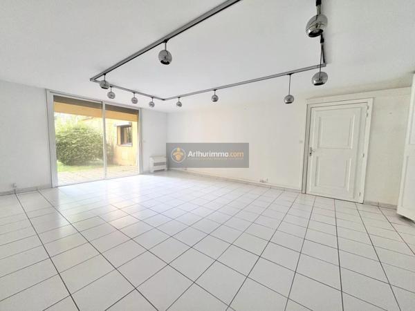 Vente Local commercial 6 pièces 139 m2 à Fréjus