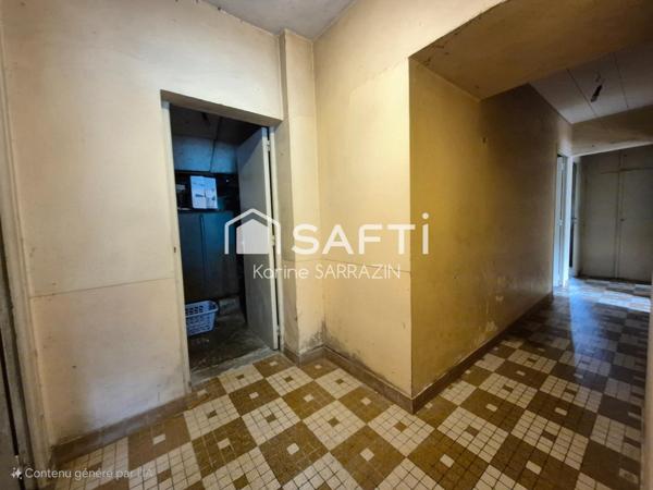 maison de plain pied à restaurer, en campagne, avec 11 000m² terrain