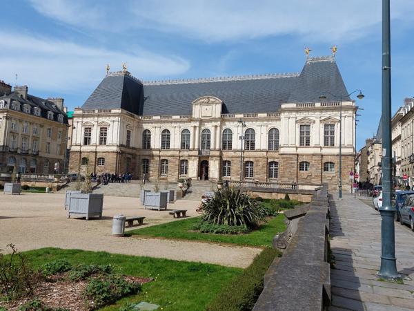 Appartement à RENNES (35000)