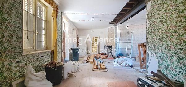 Immeuble à CERIZAY, 79140 - 137m²
