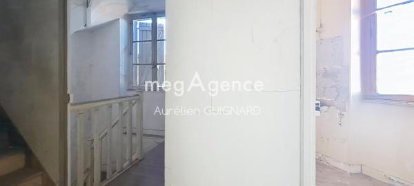 Immeuble à CERIZAY, 79140 - 137m²
