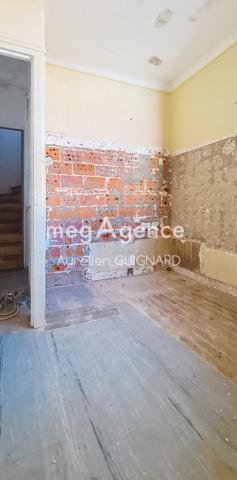 Immeuble à CERIZAY, 79140 - 137m²