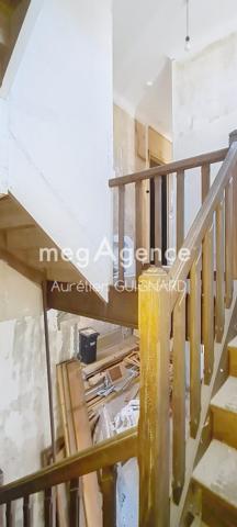 Immeuble à CERIZAY, 79140 - 137m²