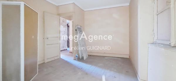 Immeuble à CERIZAY, 79140 - 137m²