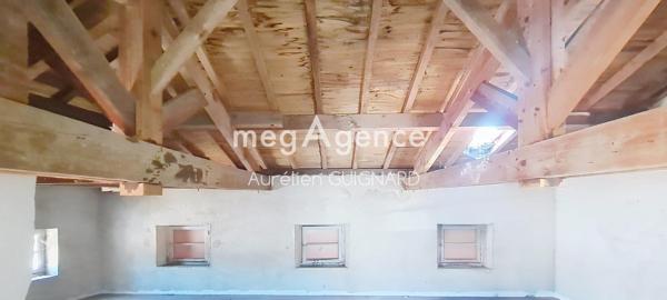 Immeuble à CERIZAY, 79140 - 137m²