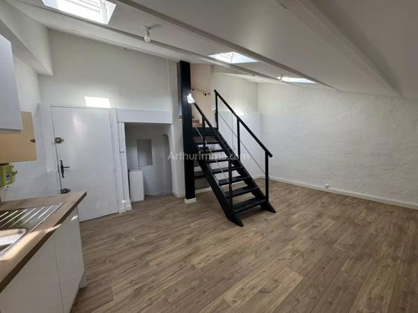 Vente                                                      Appartement
                        
                     3 pièces                      48 m2                     à Manosque