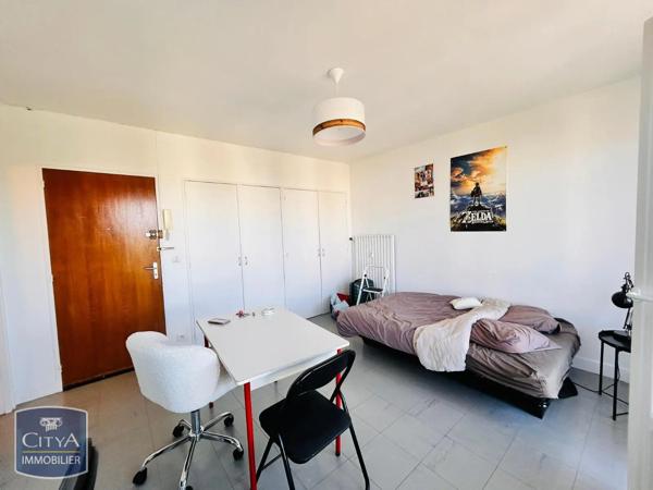 Appartement à louer 1 pièce 26.6m² Laval (53000)