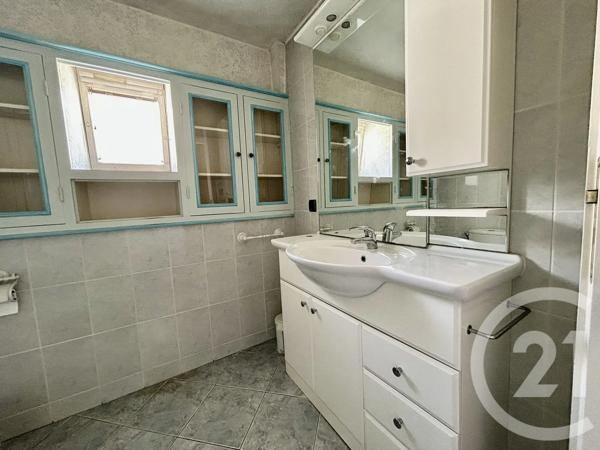 Appartement F6 à vendre  6 pièces - 193 m 2   LA ROCHE SUR YON  - 85