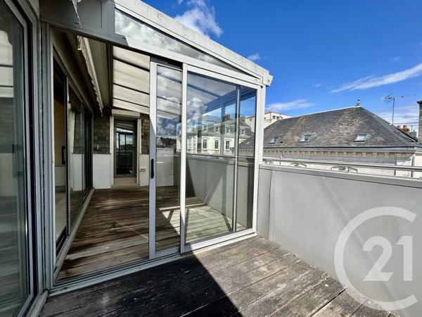 Appartement F6 à vendre  6 pièces - 193 m 2   LA ROCHE SUR YON  - 85