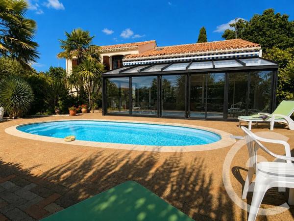 Appartement F6 à vendre  6 pièces - 193 m 2   LA ROCHE SUR YON  - 85