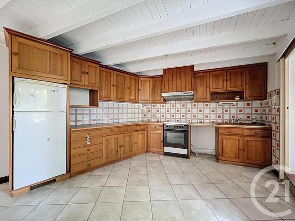 Appartement F6 à vendre  6 pièces - 193 m 2   LA ROCHE SUR YON  - 85