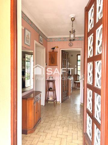 GIVRY MAISON FAMILIALE - BEAUX VOLUMES - 135m2 - proche de toutes commodités - Quartier agréable -