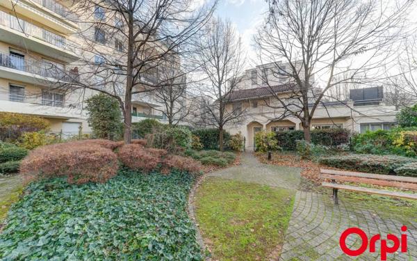 Appartement à vendre    3 pièces • 65,60 m2 Lyon 7