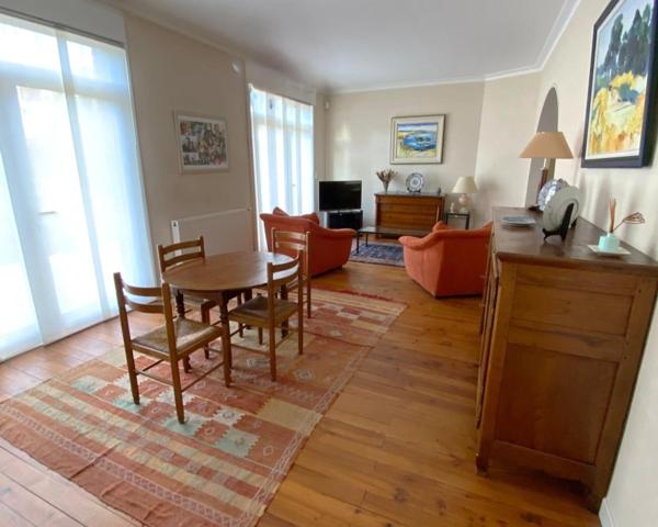 Maison à DOUAI, 59500 - 7 pièces 215m²