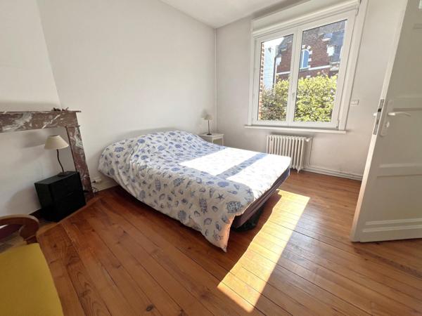 Maison à DOUAI, 59500 - 7 pièces 215m²