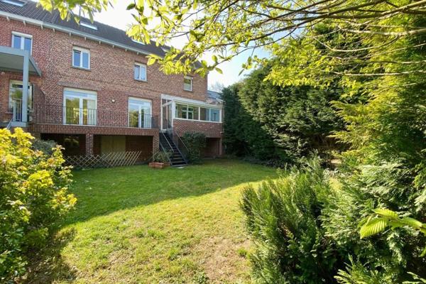 Maison à DOUAI, 59500 - 7 pièces 215m²
