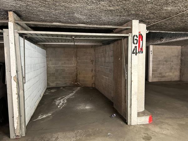 Parking 10 m² LYON
