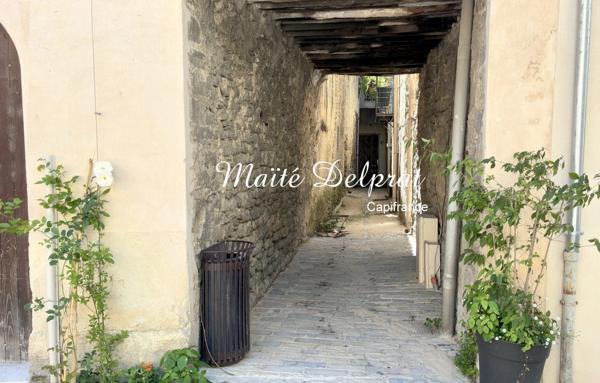 Maison de village avec jardin, volumes exceptionnels et potentiel locatif MALAUCENE (84)