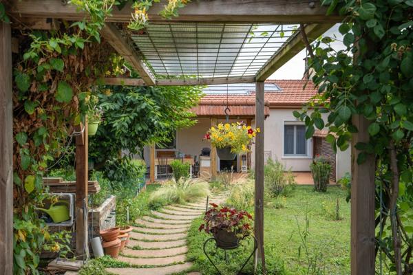 Maison de plain-pied à vendre 5 pièces VENISSIEUX (69)