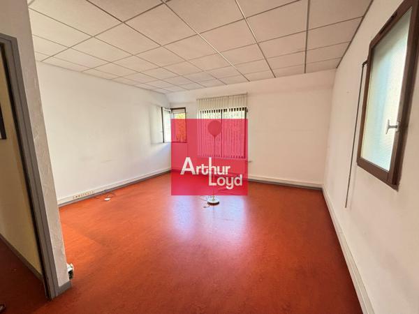 Bureau à louer à Eybens en rez de chaussée avec accès PMR