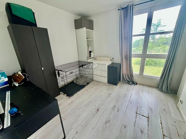 Superbe appartement 3 pièces à vendre à Cergy - Confort et commodités à portée de main ! 190 000 € **  - Référence  2308