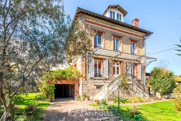 Meulière de caractère avec jardin arboré