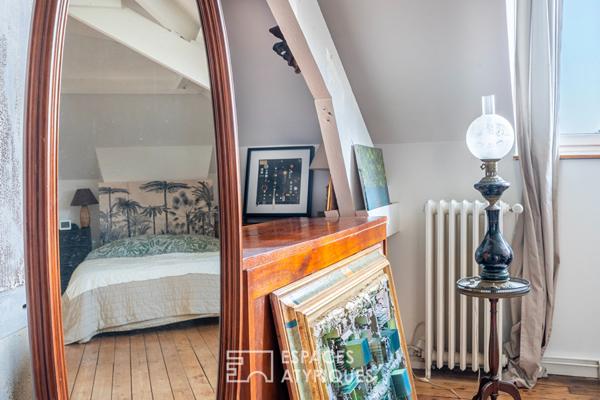 Meulière de caractère avec jardin arboré