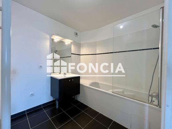 Location Appartement 3 pièces 64.38 m² - 28 AVENUE ANDRE REINSON Bordeaux 33300