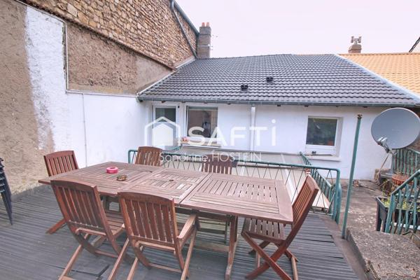 Maison rénovée de 120m2 avec 3 chambres et 2 terrasses!