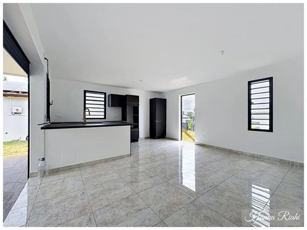Maison à vendre 4 pièces BAIE MAHAULT (971)