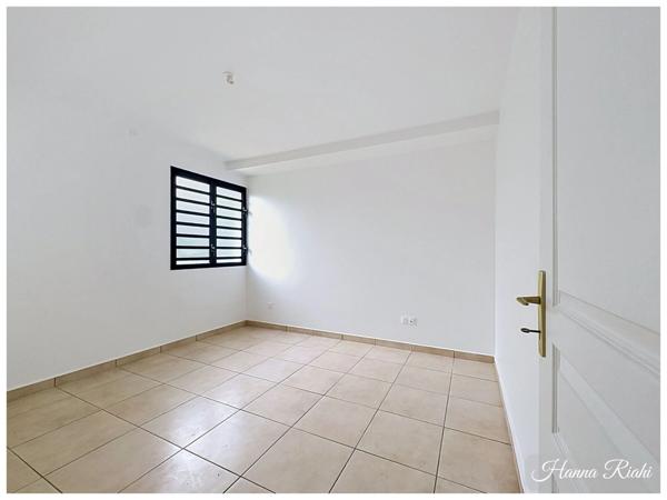 Maison à vendre 4 pièces BAIE MAHAULT (971)
