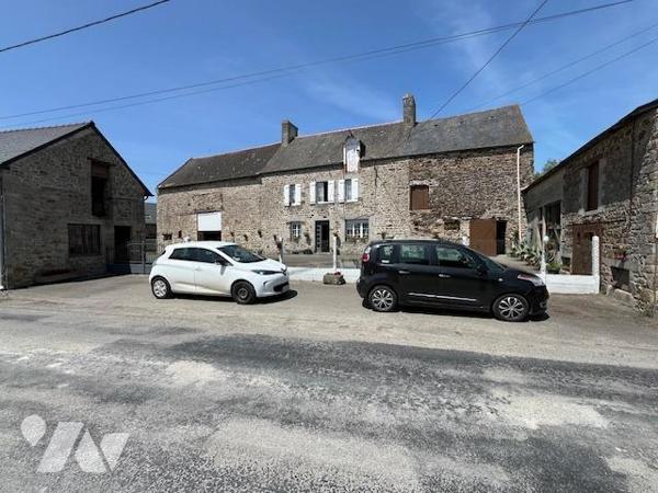 Le Mont Dol : Corps de ferme avec dépendances