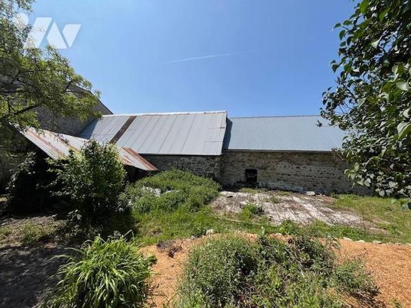 Le Mont Dol : Corps de ferme avec dépendances