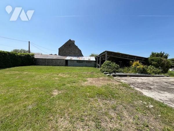Le Mont Dol : Corps de ferme avec dépendances