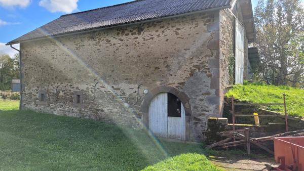 Grange sur un terrain de 2485 m2