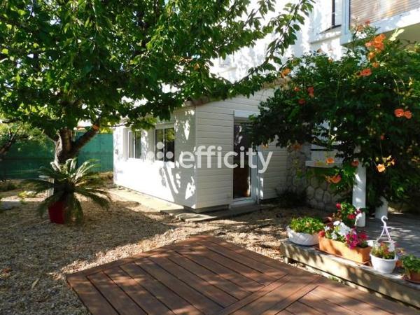 Maison 6 pièces - 137 m² Exclusivité efficity