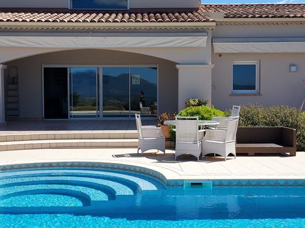 Bastelicaccia villa de plain pied 5 pièces 203m2 avec piscine et vue mer Bastelicaccia (20129)