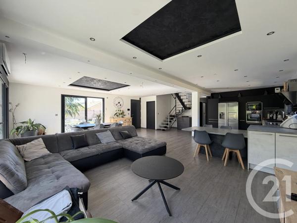 Maison à vendre  7 pièces - 160 m 2   CHIRENS  - 38
