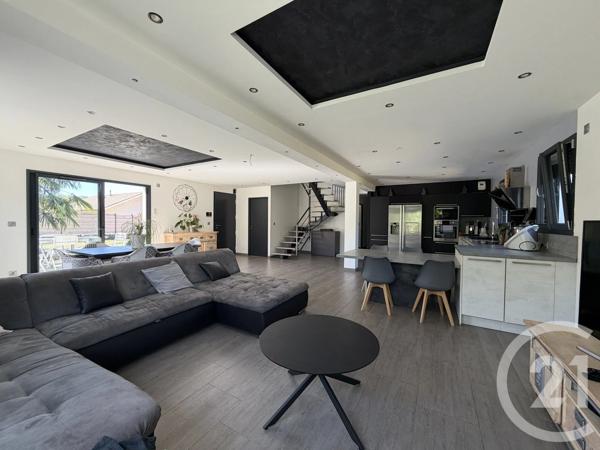 Maison à vendre  7 pièces - 160 m 2   CHIRENS  - 38