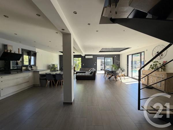 Maison à vendre  7 pièces - 160 m 2   CHIRENS  - 38