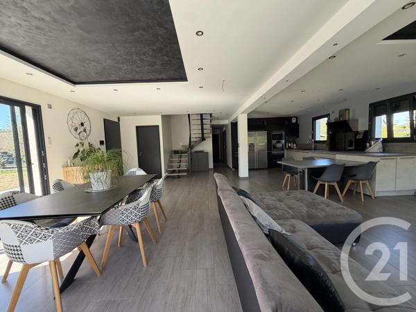 Maison à vendre  7 pièces - 160 m 2   CHIRENS  - 38