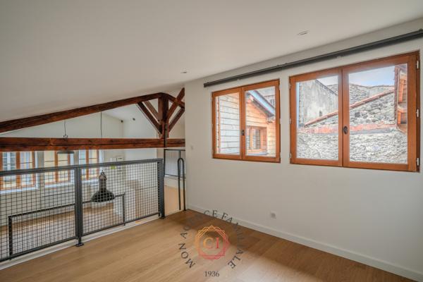Appartement 6 pièce(s) 3 chambre(s) 104 m²